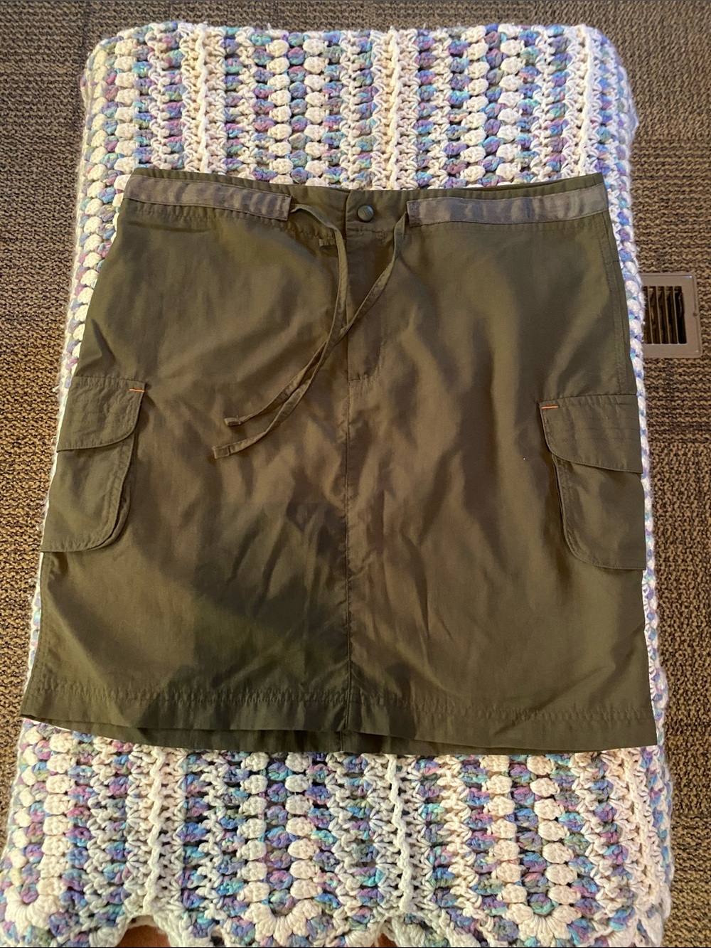 Columbia Olive Green Cargo Skirt